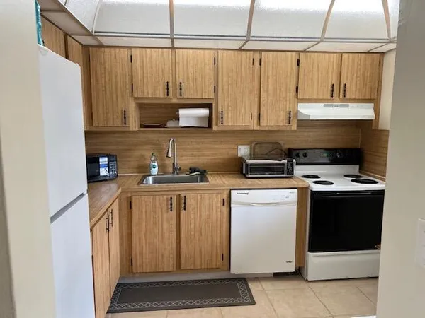 $1,500 | 6700 Royal Palm Boulevard, Unit D108, Pompano Beach, FL 33063