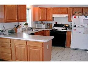 46 Preston Field Road, Unit 100 Nashua, NH 03064 - Photo 5 of 9