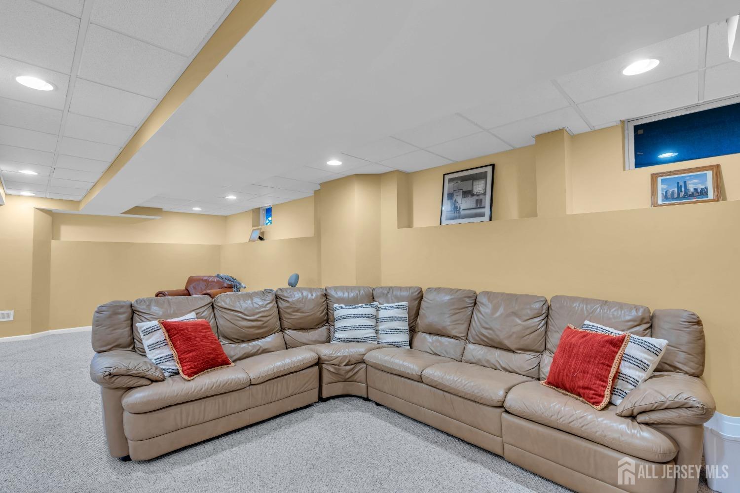 14 Daniel Place Old Bridge, NJ 07747 - Photo 24 of 38 a living room with furniture