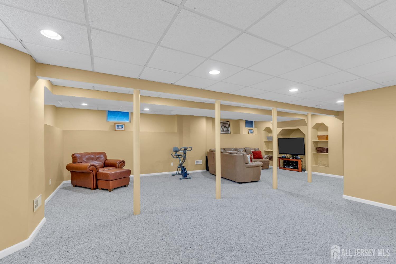 14 Daniel Place Old Bridge, NJ 07747 - Photo 25 of 38 a living room with furniture