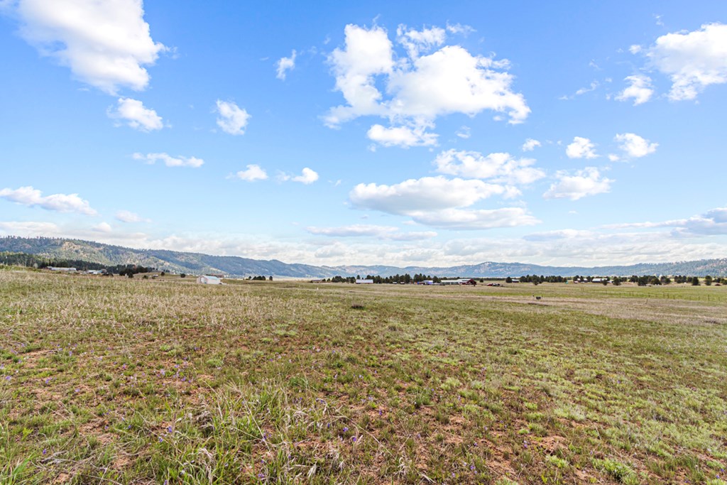 32 Philadelphia Lane, Unit 9 Cascade, ID 83611 - Photo 11 of 15 Views Every Direction