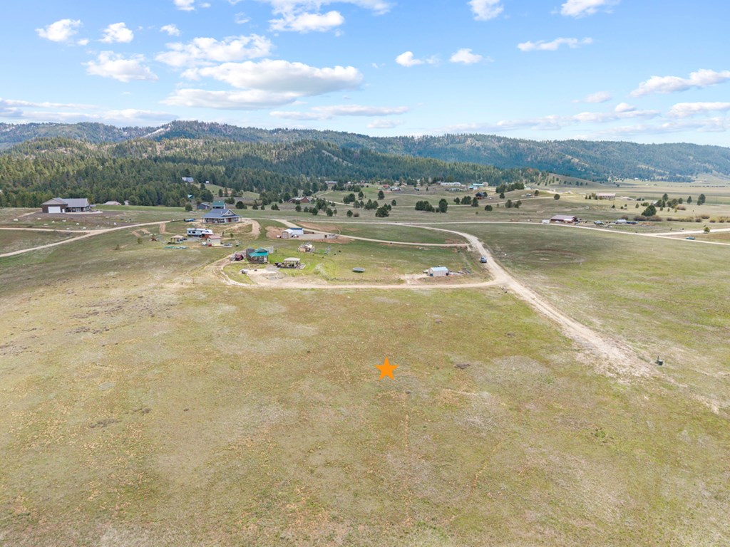 32 Philadelphia Lane, Unit 9 Cascade, ID 83611 - Photo 5 of 15 Looking East