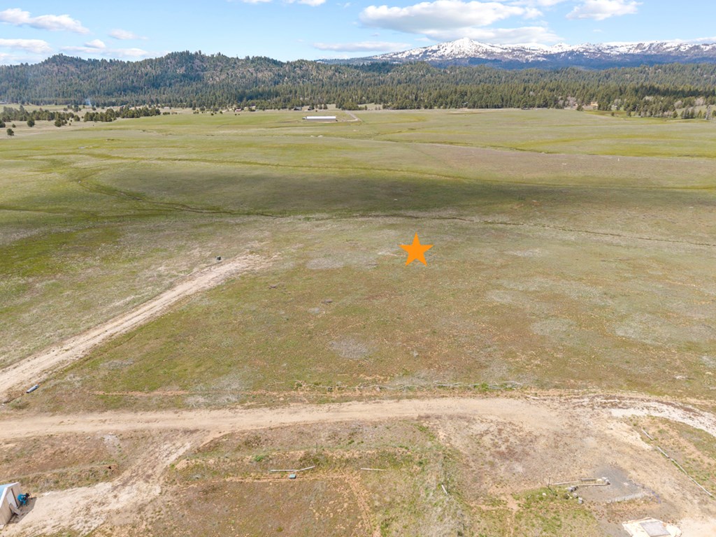 32 Philadelphia Lane, Unit 9 Cascade, ID 83611 - Photo 8 of 15 Mountains All Around