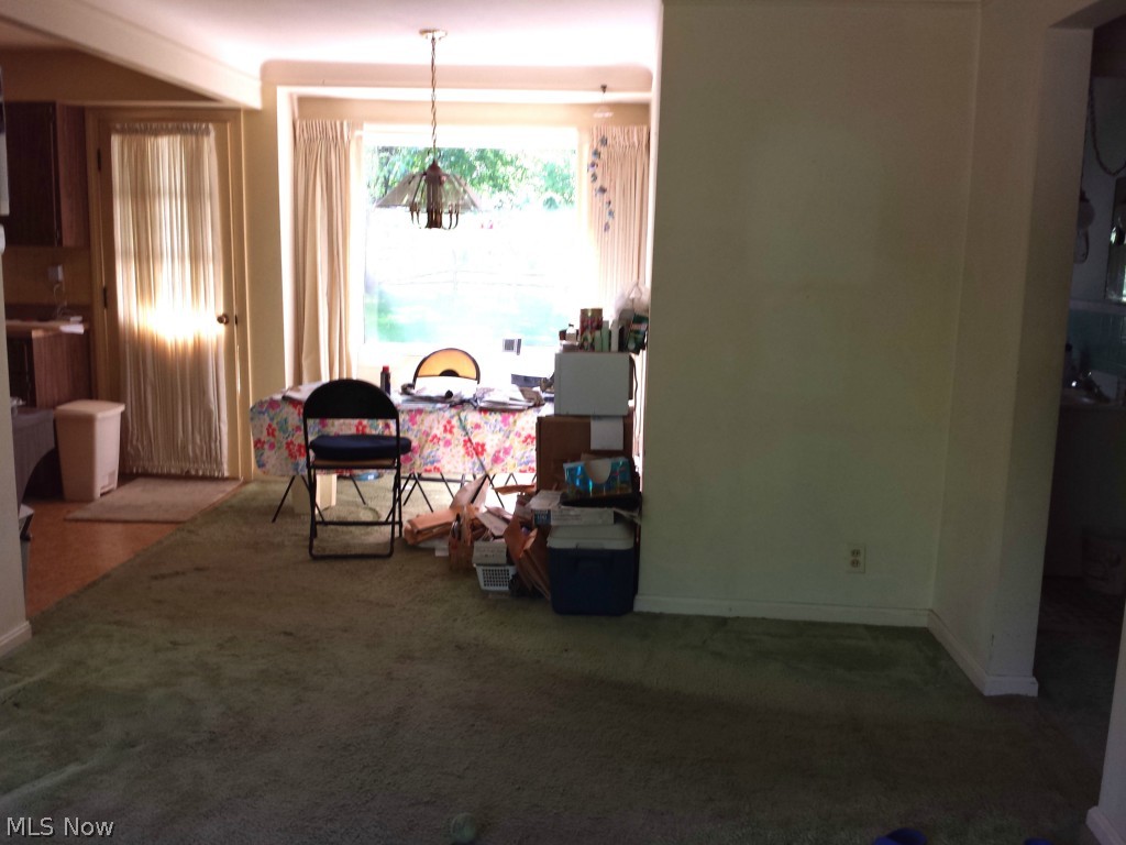 35952 Solon Road Chagrin Falls, OH 44022 - Photo 4 of 18 Living Room