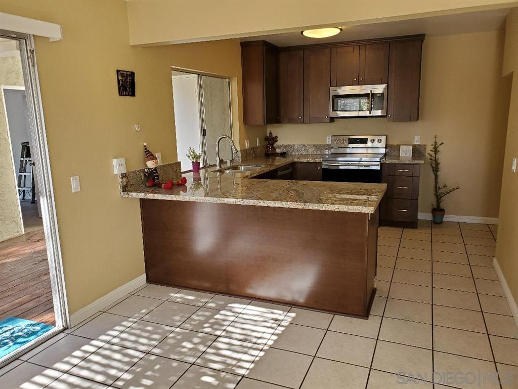 13388 Birch Tree Lane Poway, CA 92064 - Photo 5 of 18