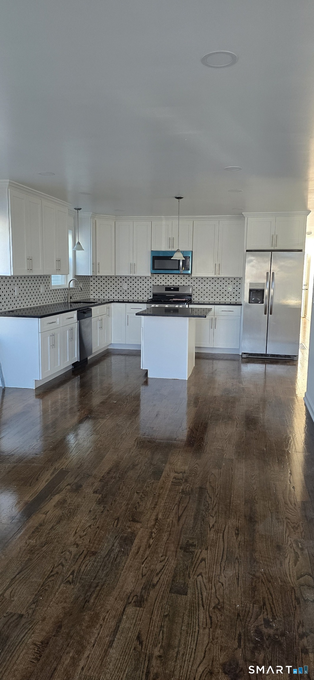 99 Johnson Street, Unit 1 Bridgeport, CT 06604 - Photo 3 of 11