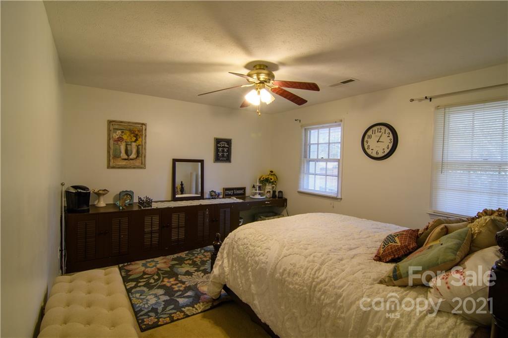 1103 North Rugby Road Hendersonville, NC 28791 - Photo 13 of 18 Gallery Image 13