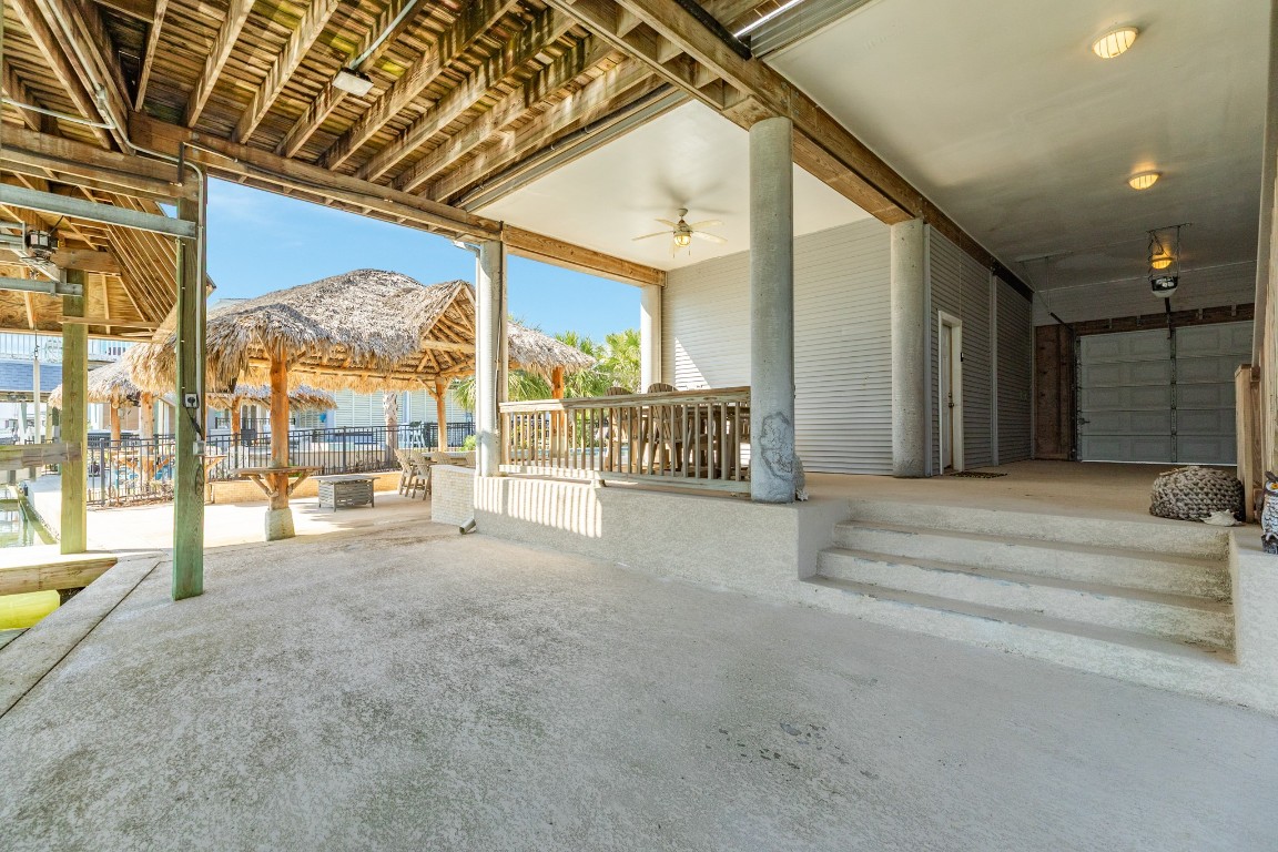 1319 Coral Way Tiki Island, TX 77554 - Photo 25 of 45