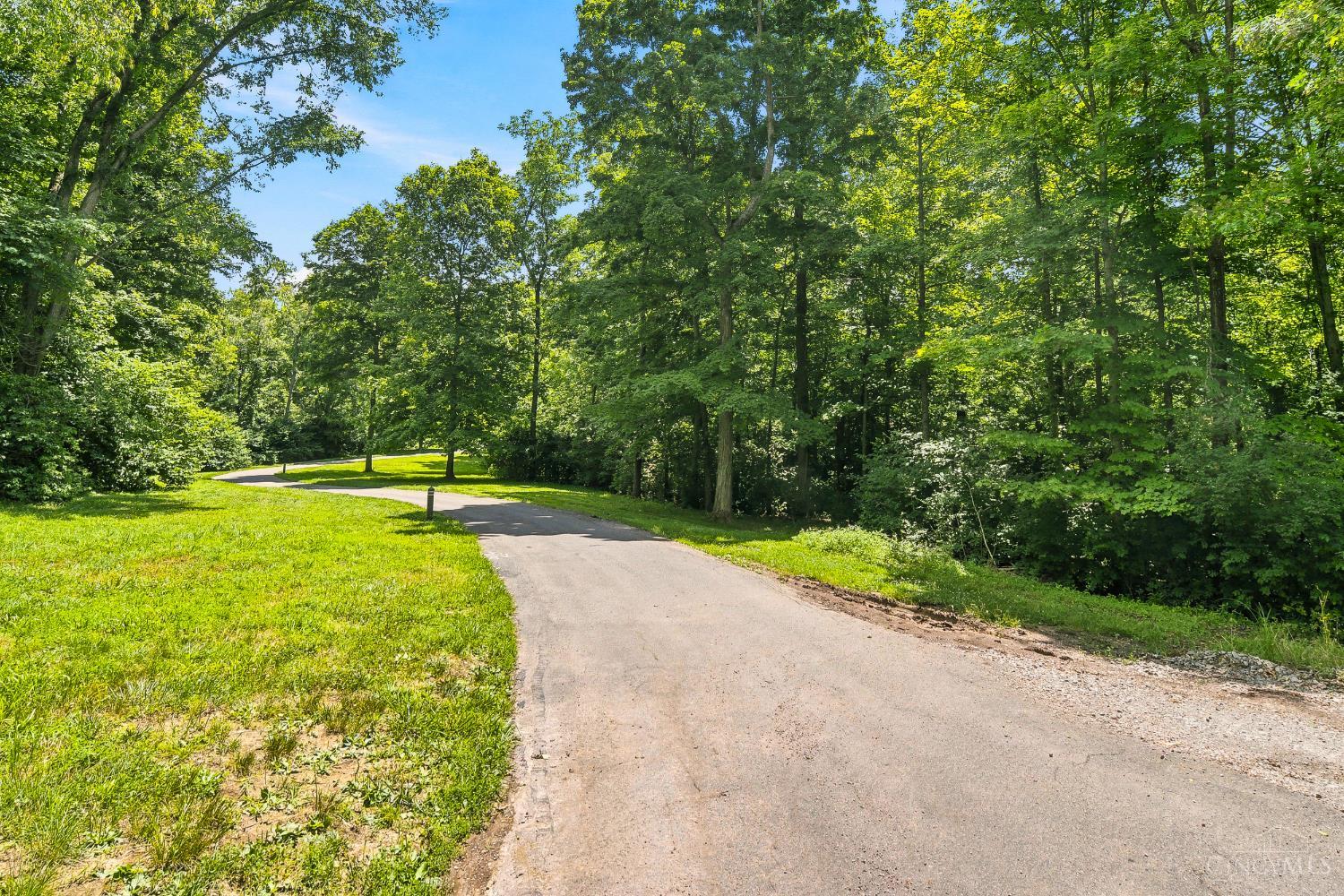 568 Locust Run Road Cincinnati, OH 45245 - Photo 19 of 65