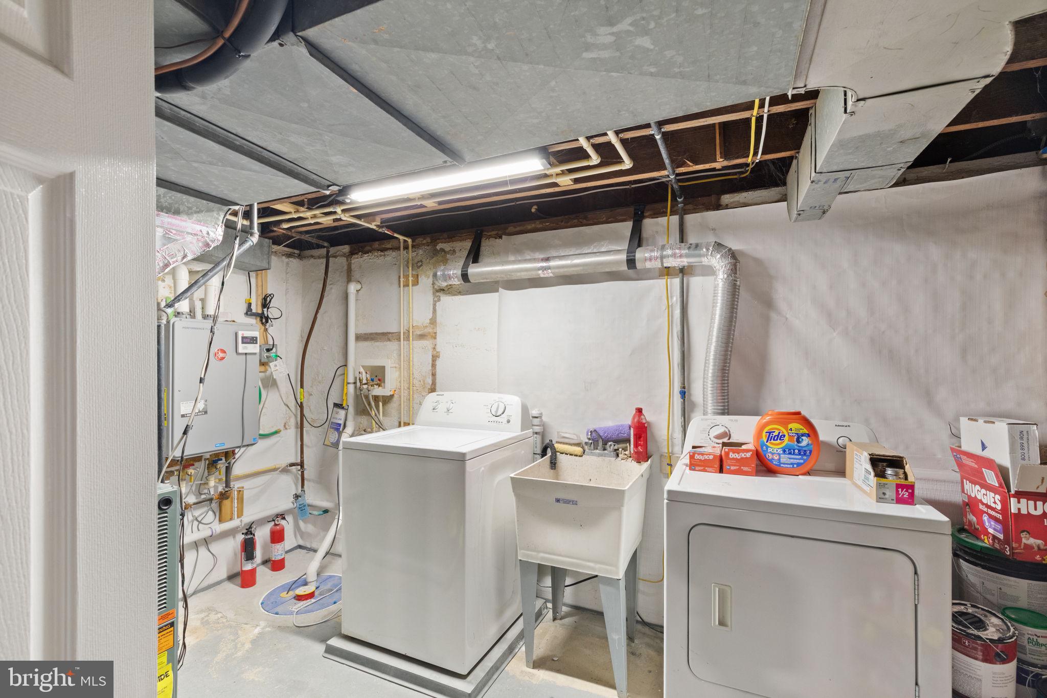 2912 Church Baltimore, MD 21234 - Photo 25 of 31 a utility room with dryer and washer