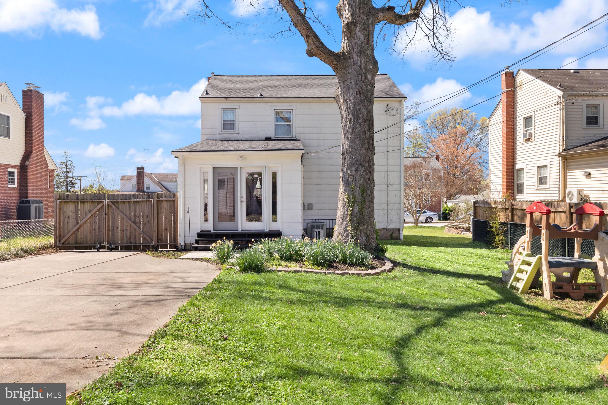 2912 Church Baltimore, MD 21234 - Photo 30 of 31 a front view of a house with a yard