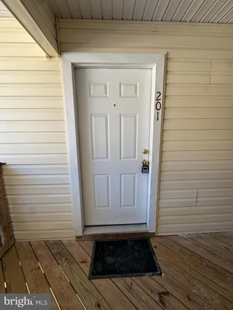 a view of a utility room