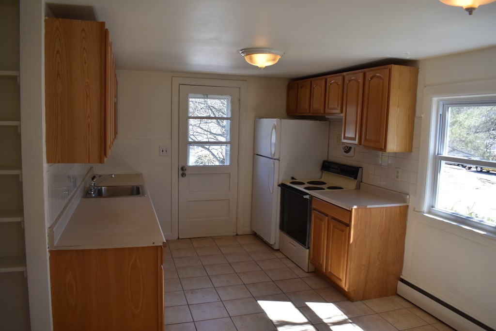 3 Antrim Road Framingham, MA 01701 - Photo 11 of 30 Gallery Image 11