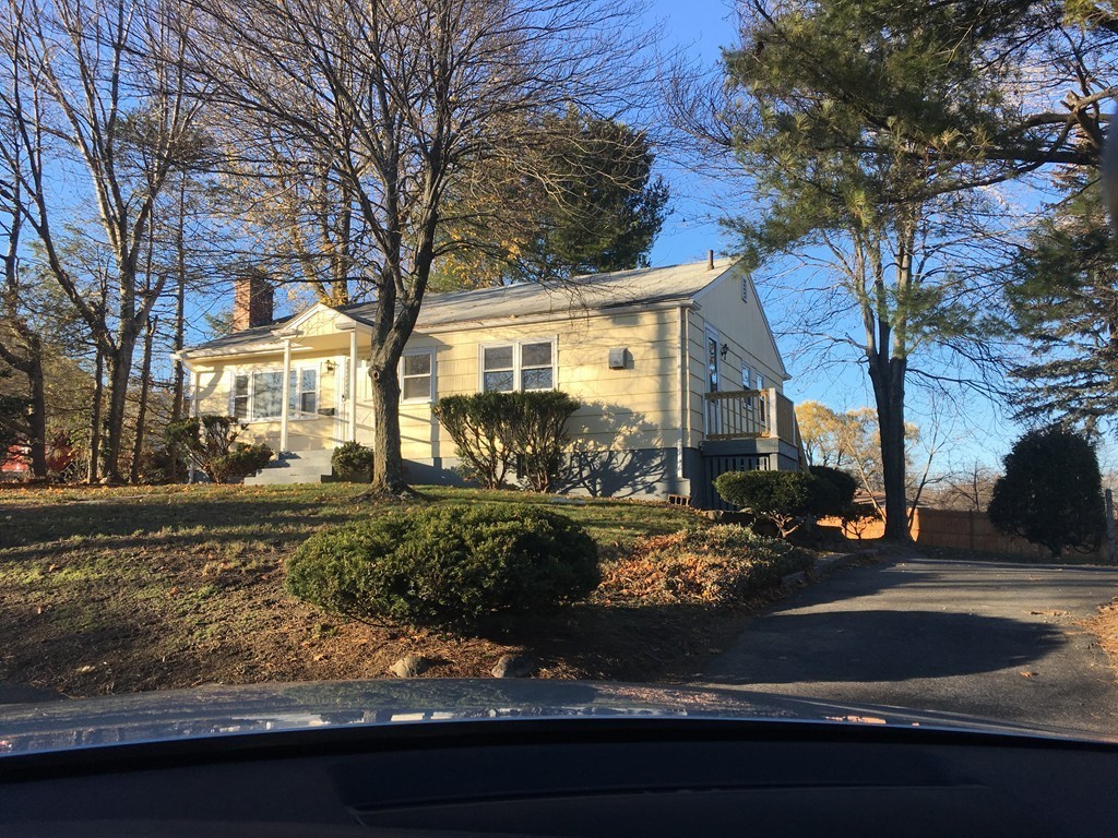 3 Antrim Road Framingham, MA 01701 - Photo 5 of 30 Gallery Image 5