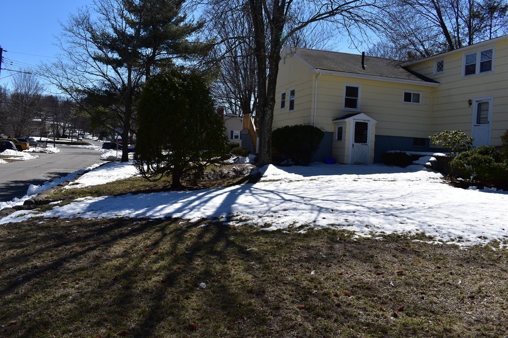 3 Antrim Road Framingham, MA 01701 - Photo 9 of 30 Gallery Image 9