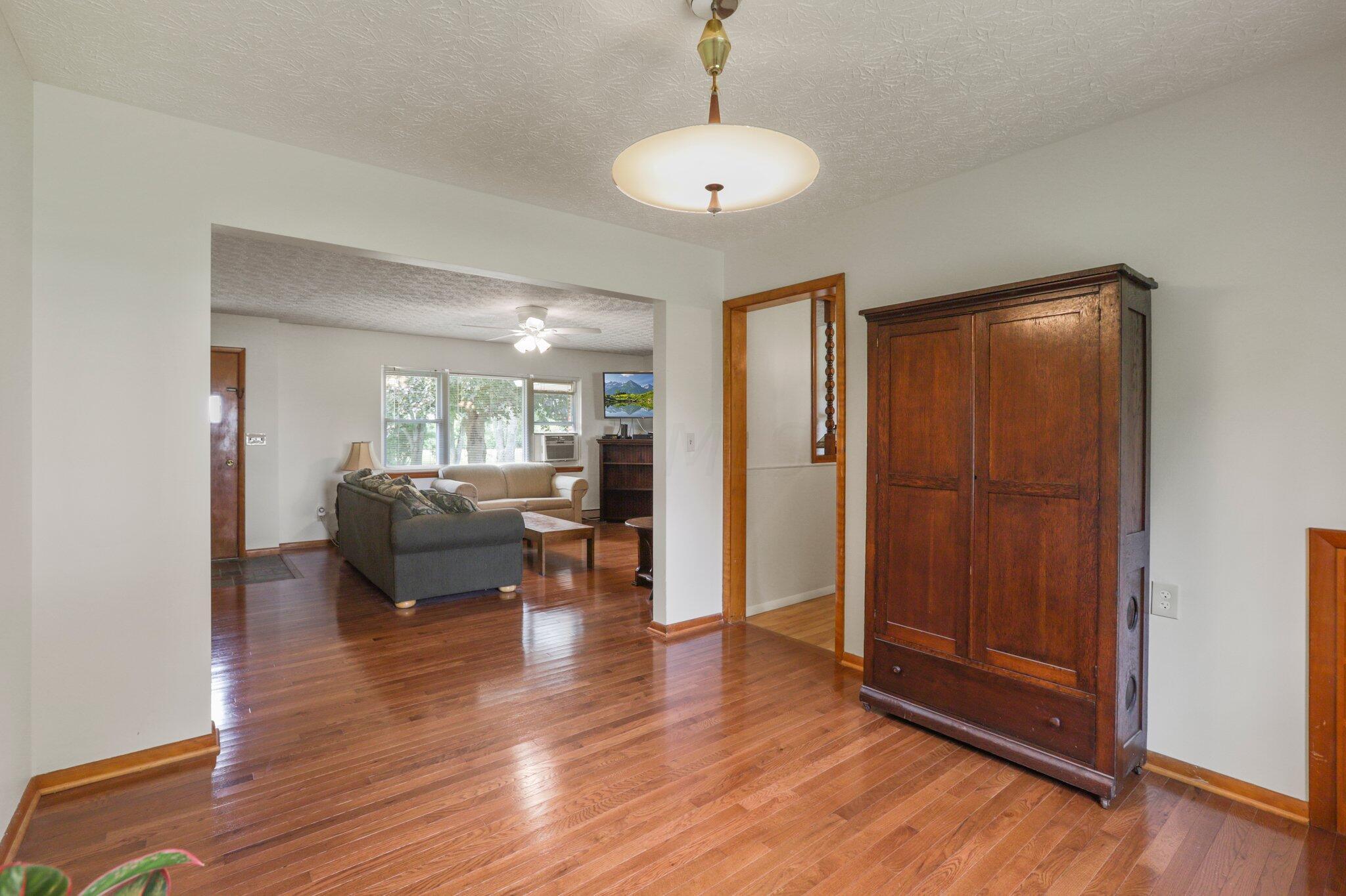 7941 Hayden Run Road Hilliard, OH 43026 - Photo 14 of 63 37-web-or-mls-IMG_1862