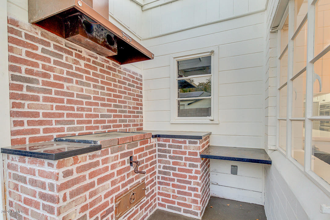 5323 North 6th Street Phoenix, AZ 85012 - Photo 39 of 48 Outdoor kitchen