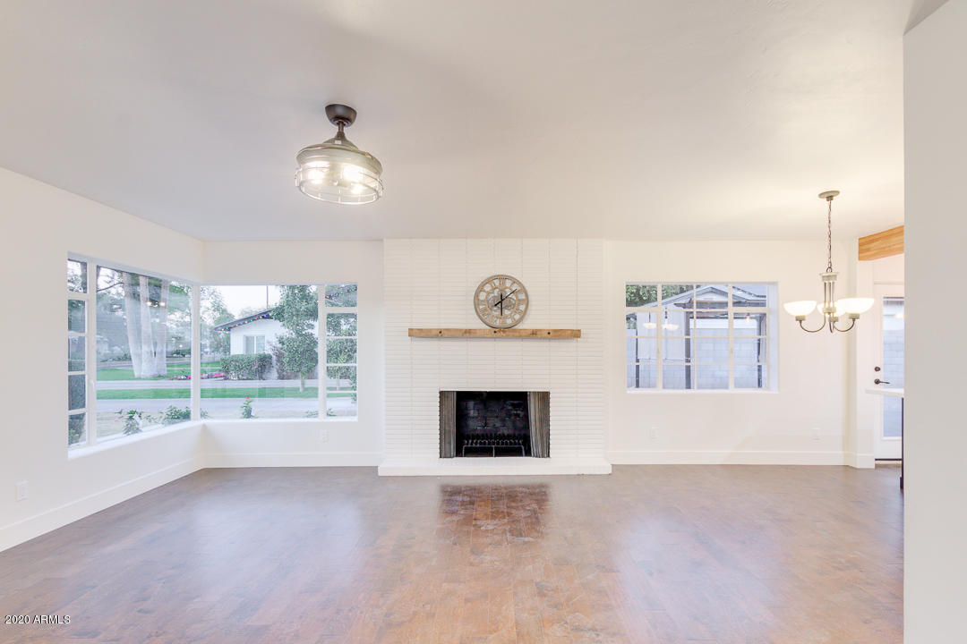 5323 North 6th Street Phoenix, AZ 85012 - Photo 4 of 48 Fireplace
