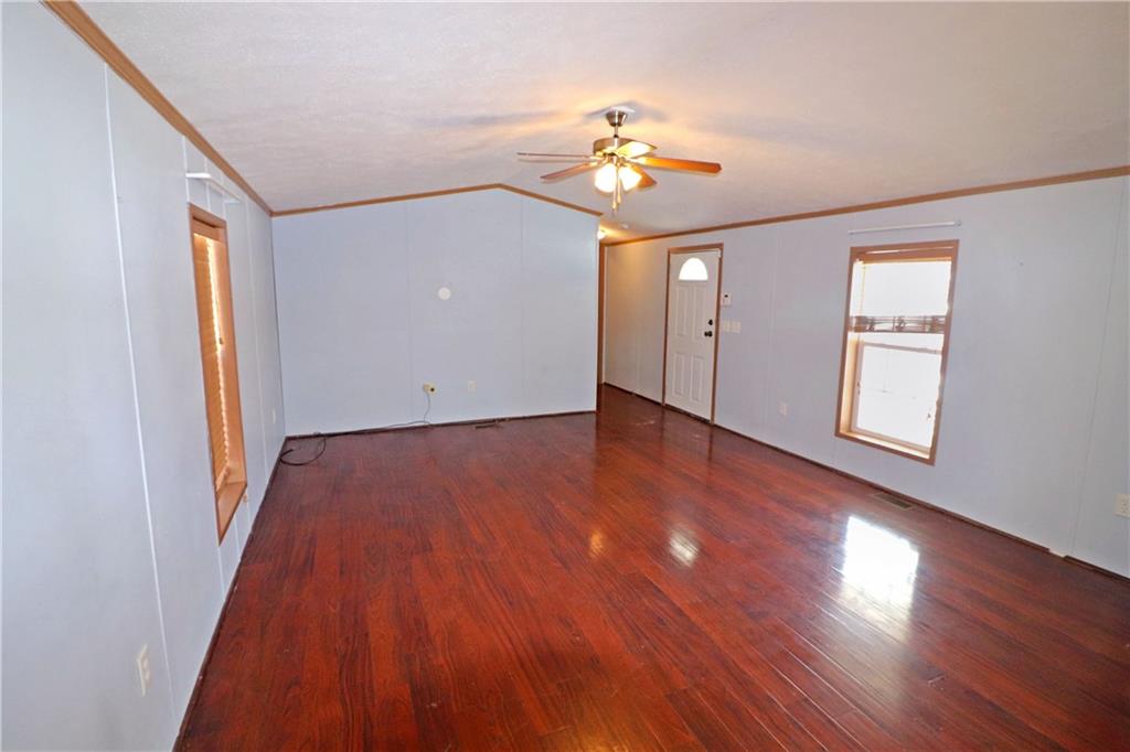 211 Brown Street Derry, PA 15627 - Photo 8 of 19