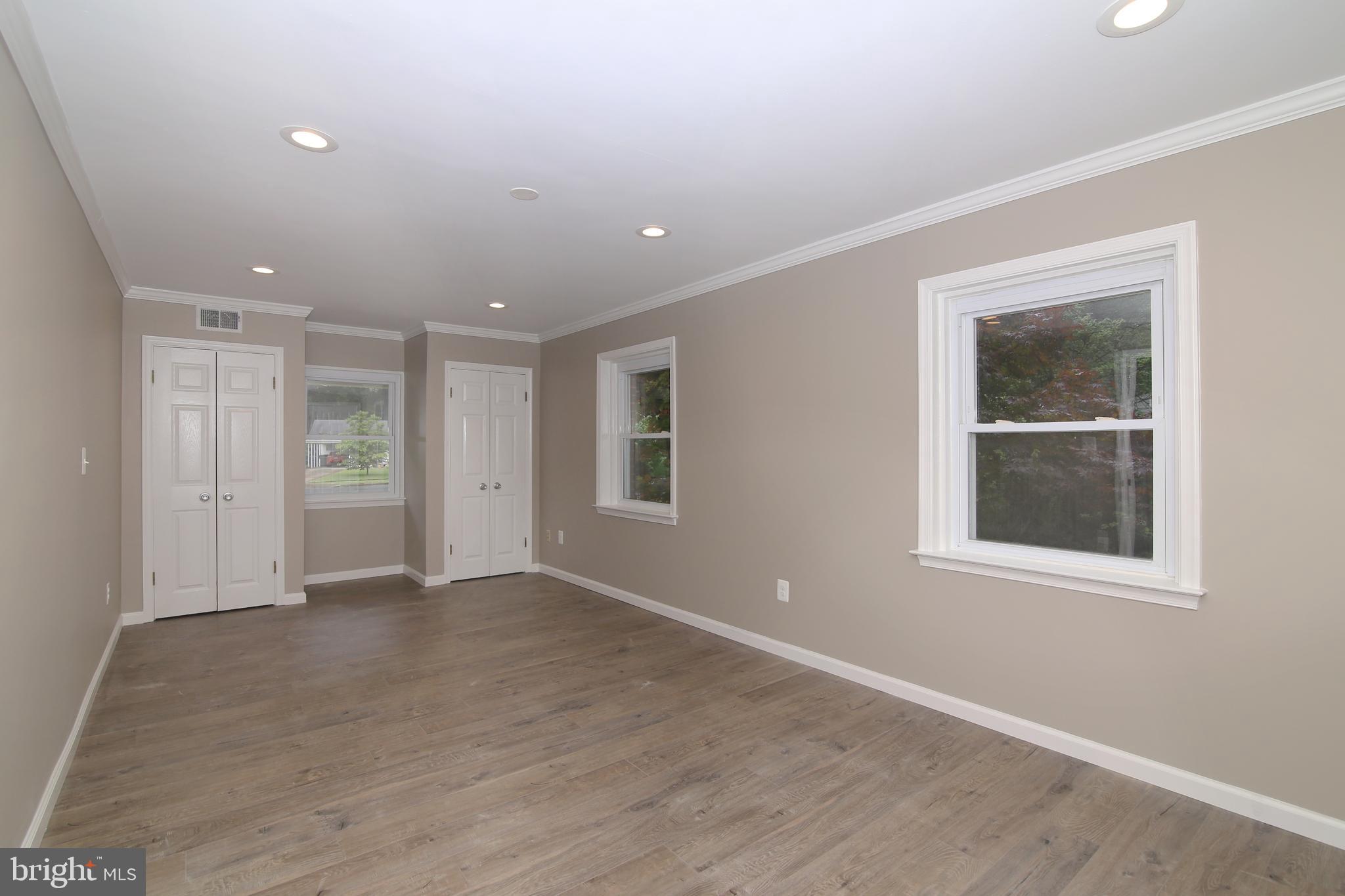 5535 Belfast Place Springfield, VA 22151 - Photo 16 of 41 Master Bedroom with 4 Closets
