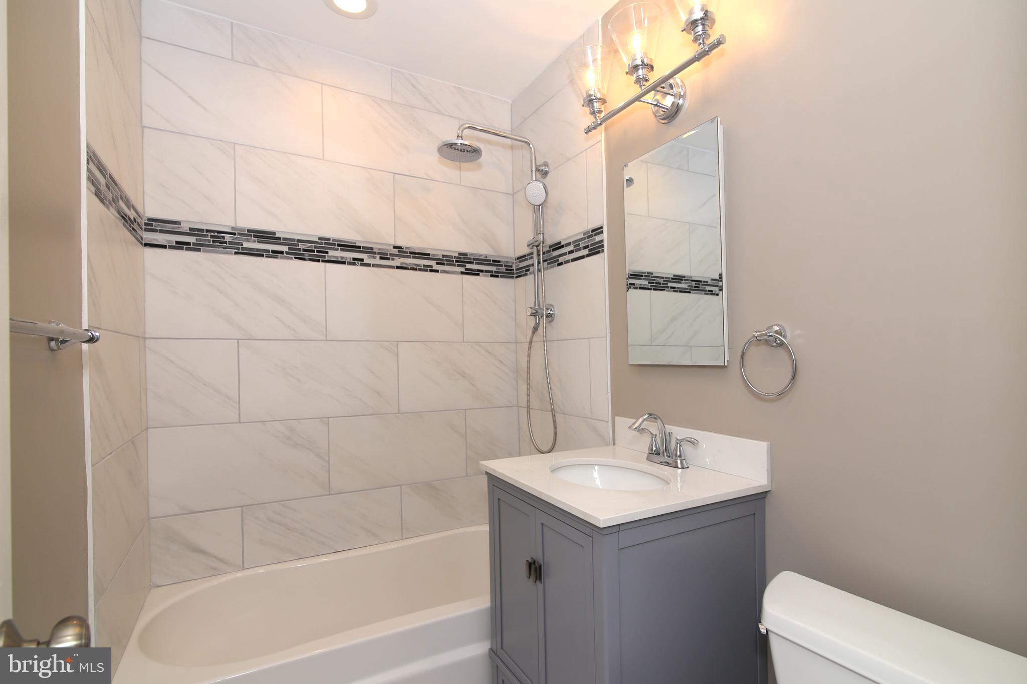 5535 Belfast Place Springfield, VA 22151 - Photo 19 of 41 Main Level Full Bath