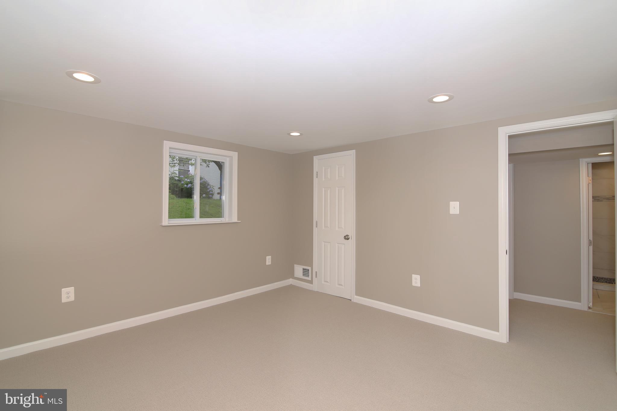 5535 Belfast Place Springfield, VA 22151 - Photo 28 of 41 Lower Level Bedroom 3