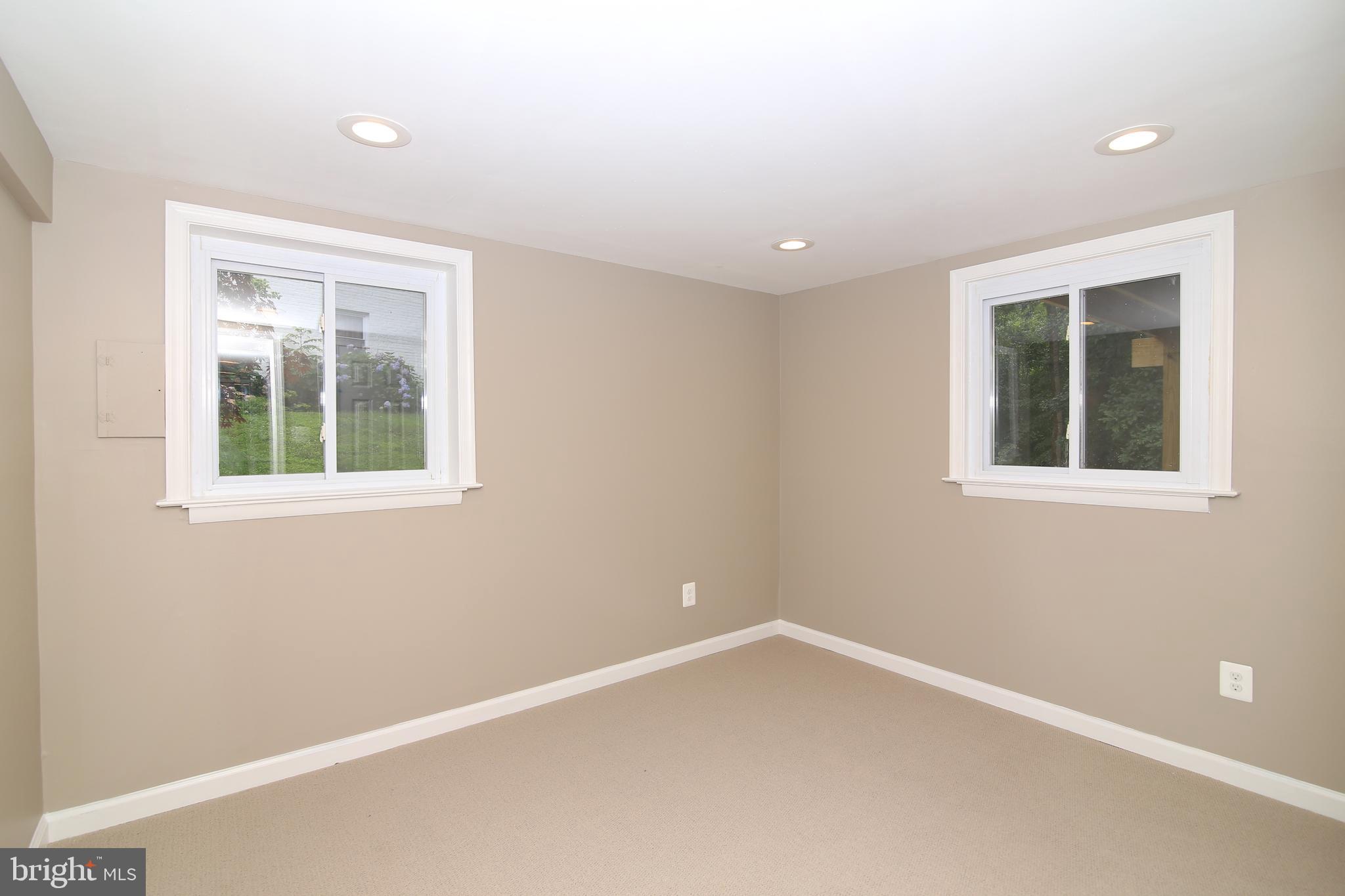 5535 Belfast Place Springfield, VA 22151 - Photo 29 of 41 Lower Level Bedroom 4