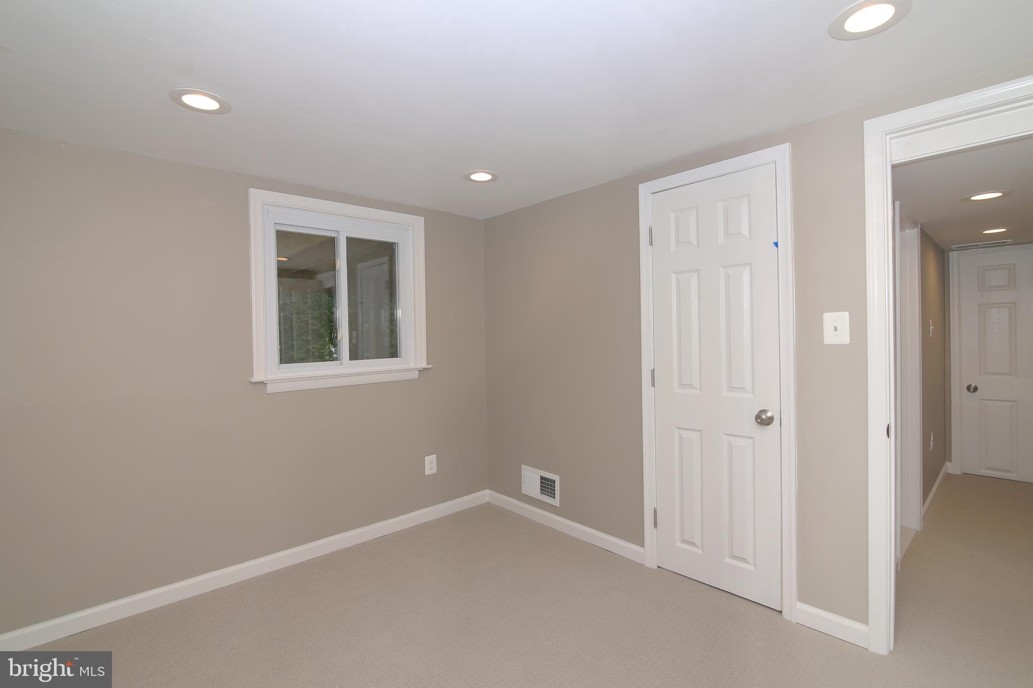 5535 Belfast Place Springfield, VA 22151 - Photo 30 of 41 Lower Level Bedroom 4