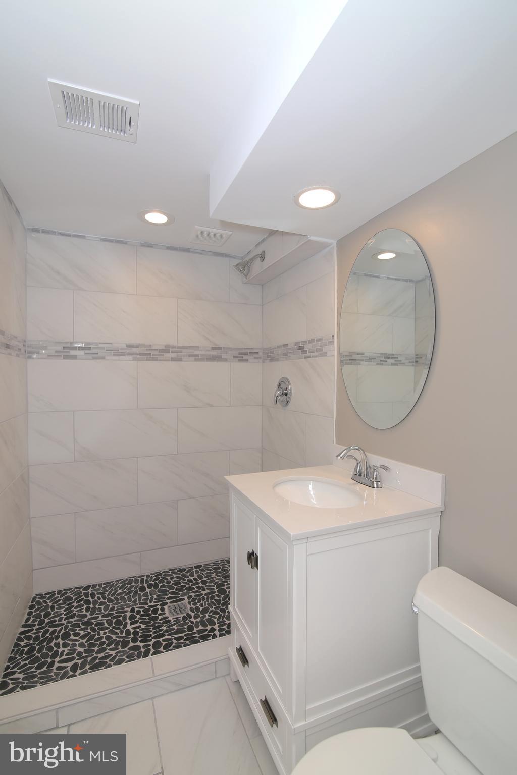 5535 Belfast Place Springfield, VA 22151 - Photo 32 of 41 Lower Level Full Bath