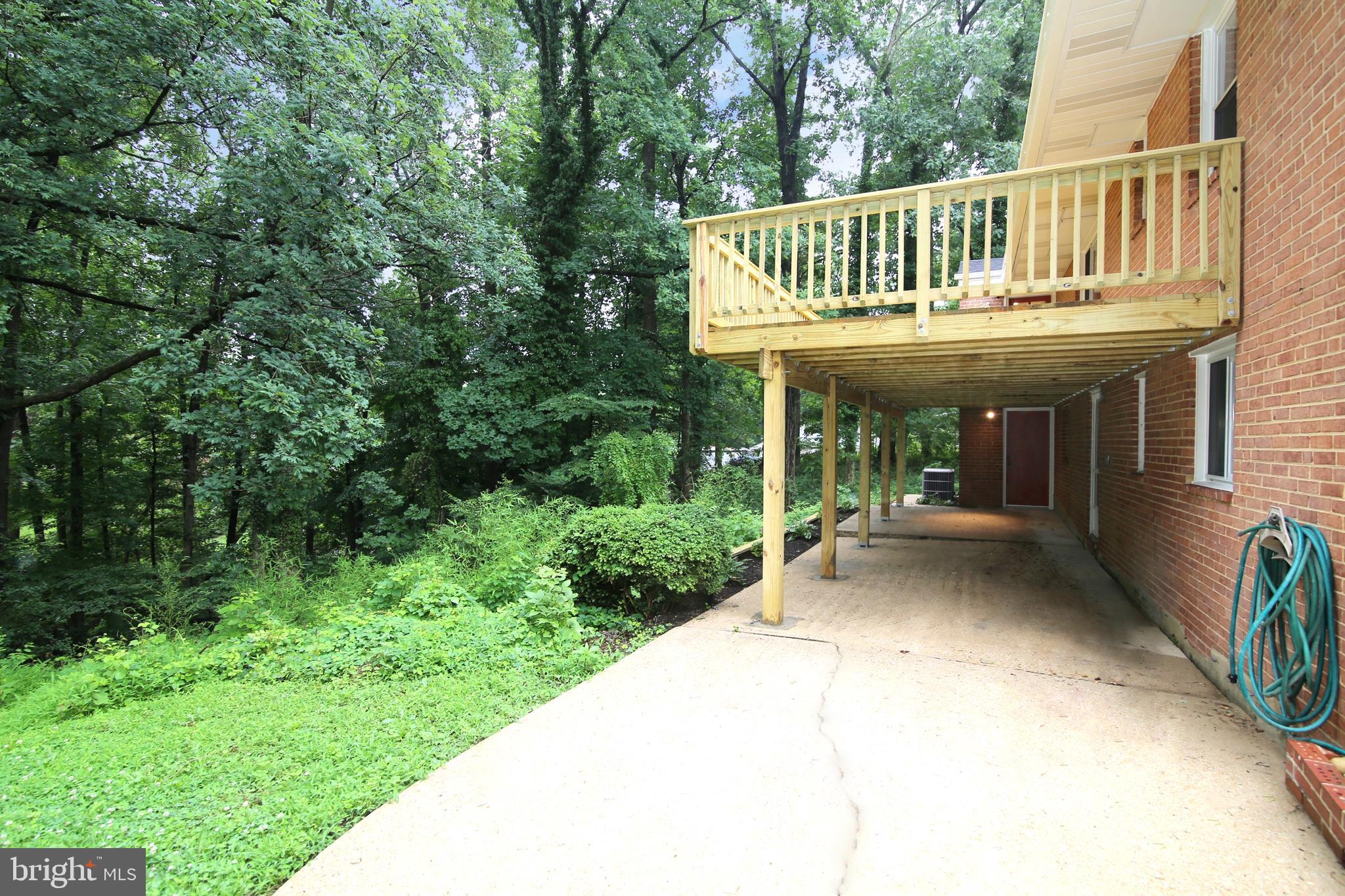 5535 Belfast Place Springfield, VA 22151 - Photo 40 of 41 Huge Patio