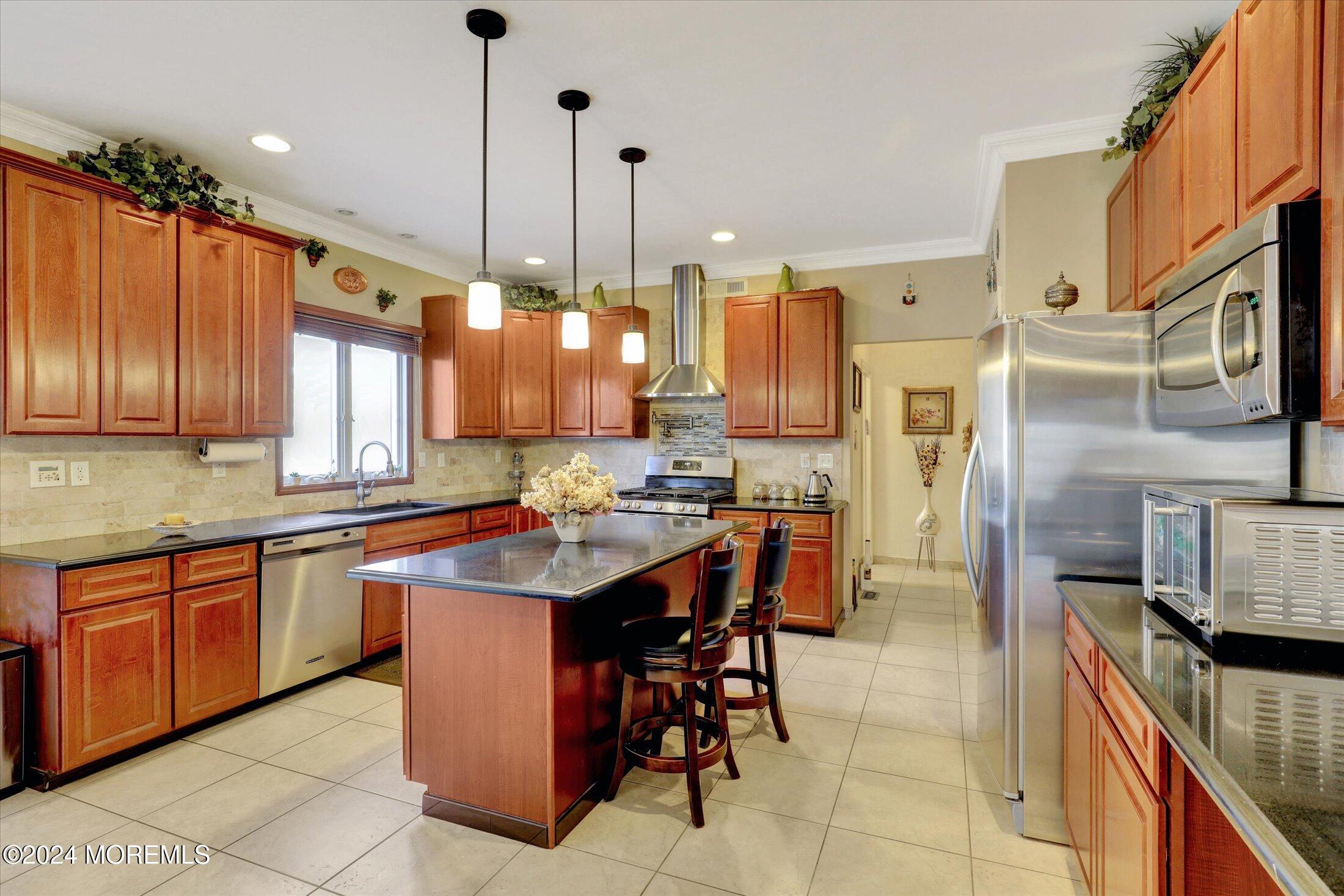 60 Bloomfield Road Manalapan, NJ 07726 - Photo 18 of 49 16-Kitchen