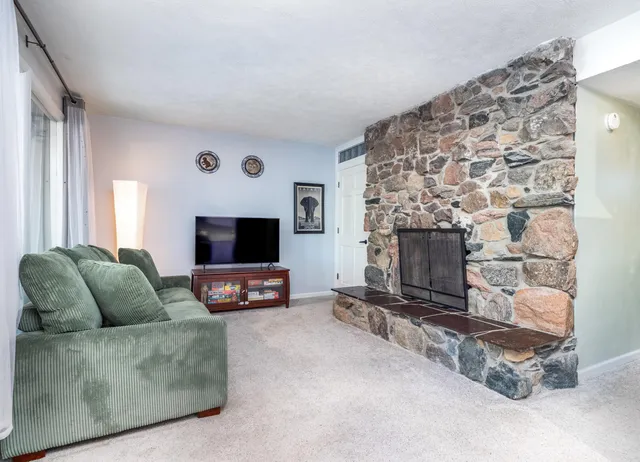 $390,000 | 1686 Herrity Lane, Ionia, MI 48846