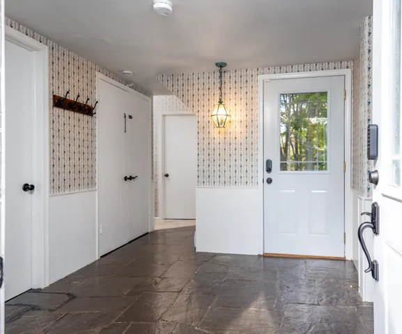 $390,000 | 1686 Herrity Lane, Ionia, MI 48846