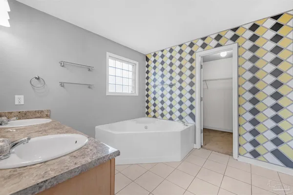 $2,100 | 1484 Longbranch Drive, Cantonment, FL 32533