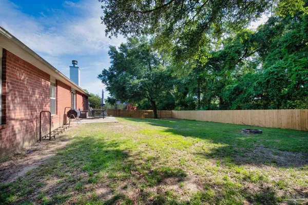 $2,100 | 1484 Longbranch Drive, Cantonment, FL 32533