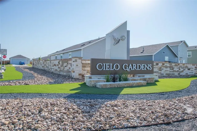 $1,695 | 309 Marty Allen Loop, Jarrell, TX 76537