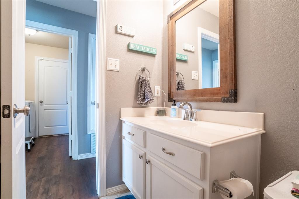 424 Northeast Murphy Road Burleson, TX 76028 - Photo 13 of 24