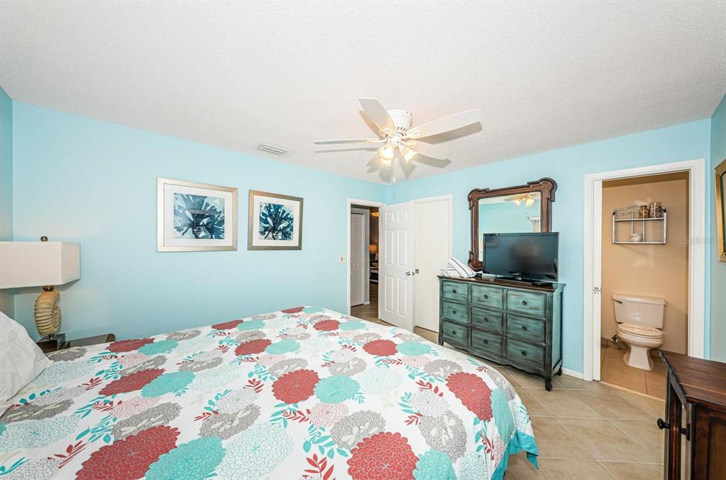 6020 Midnight Pass Road, Unit 40 Sarasota, FL 34242 - Photo 10 of 24