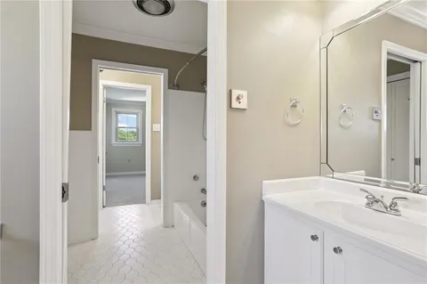 $779,000 | 5651 Cherlyn Drive, New Orleans, LA 70124