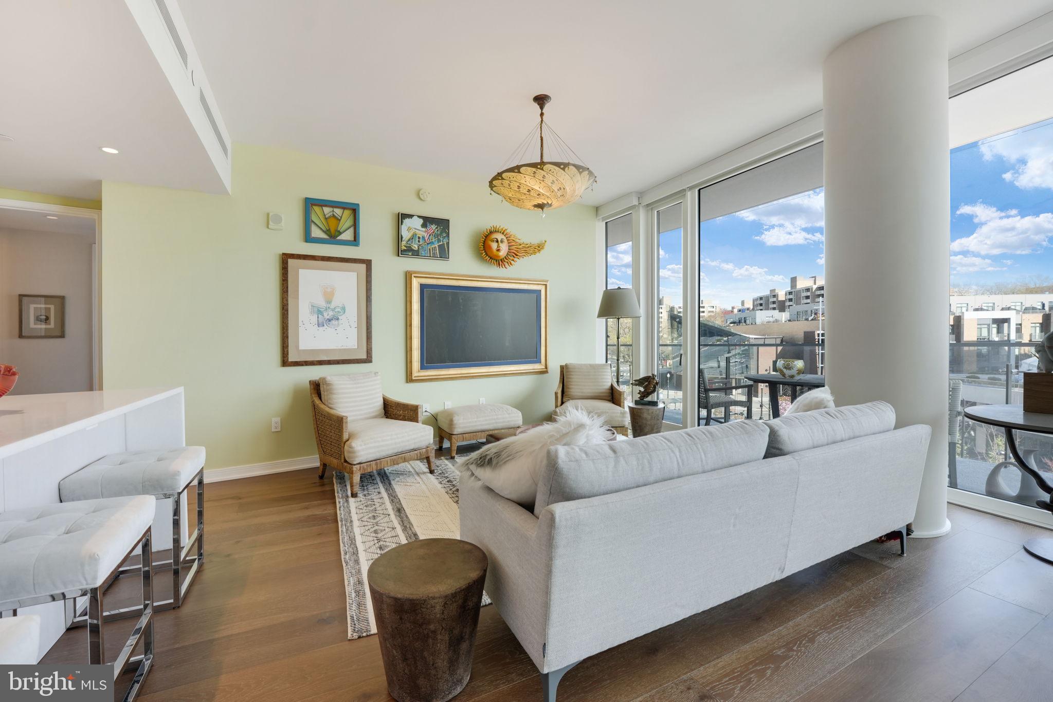 601 Wharf Street Southwest, Unit 402 Washington, DC 20024 - Photo 11 of 67 Living Space