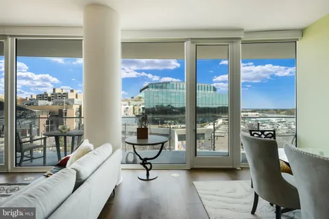$2,750,000 | 601 Wharf Street Southwest, Unit 402, Washington, DC 20024
