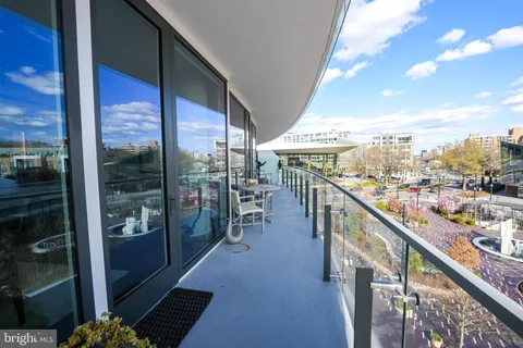 $2,750,000 | 601 Wharf Street Southwest, Unit 402, Washington, DC 20024