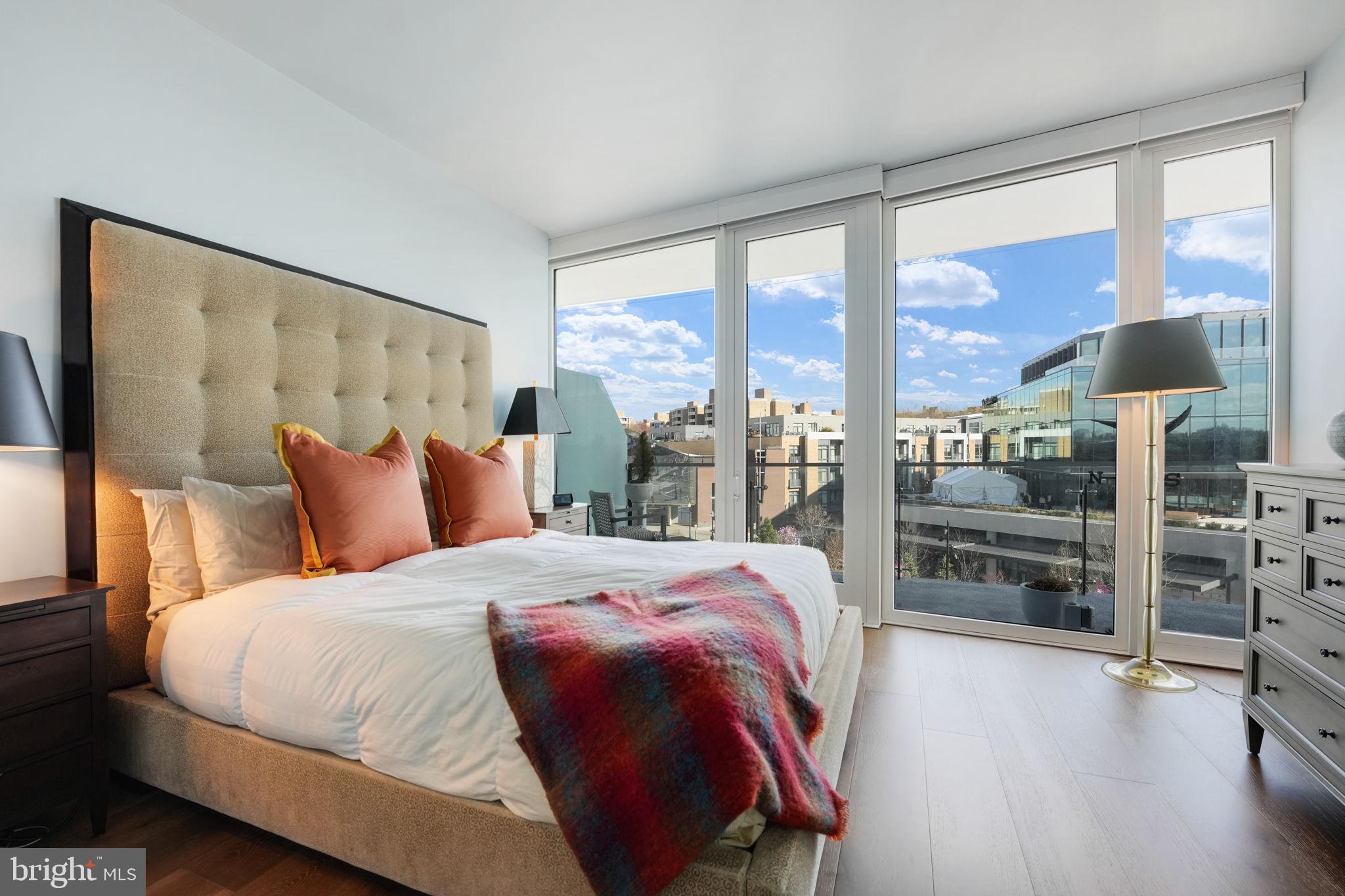 601 Wharf Street Southwest, Unit 402 Washington, DC 20024 - Photo 24 of 67 Primary Suite