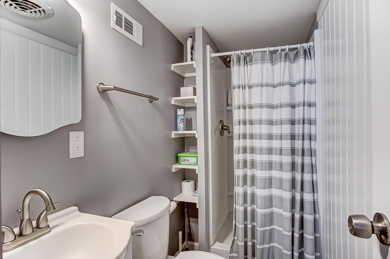328 Regents Road Columbus, OH 43230 - Photo 16 of 18