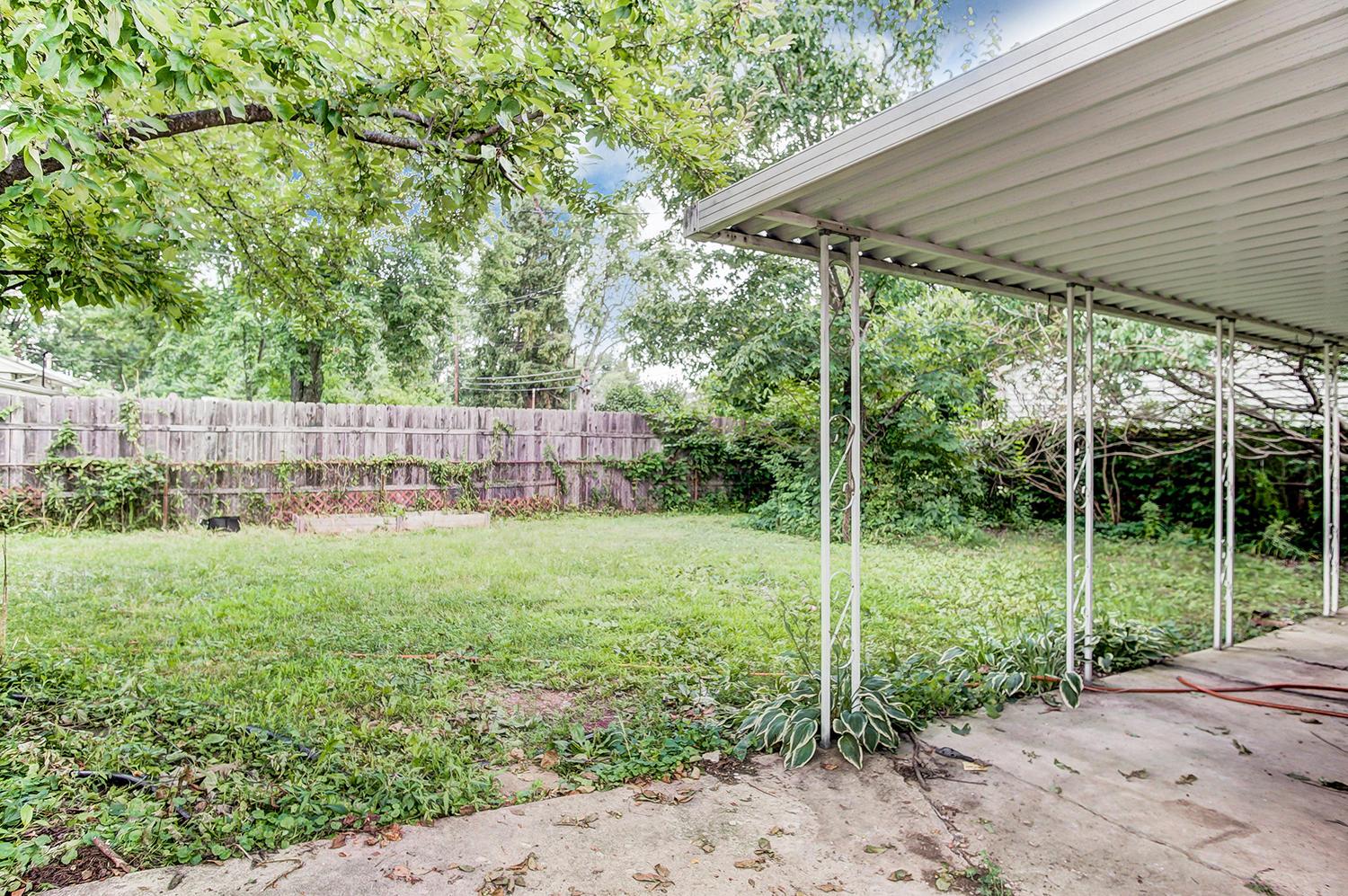 328 Regents Road Columbus, OH 43230 - Photo 17 of 18