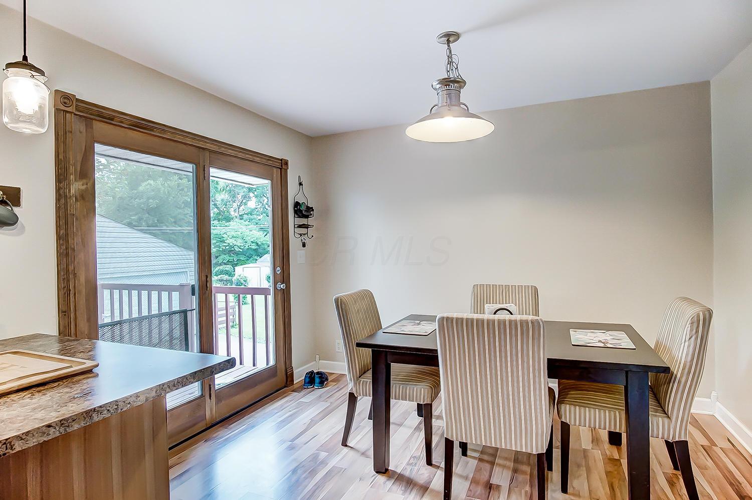 328 Regents Road Columbus, OH 43230 - Photo 5 of 18