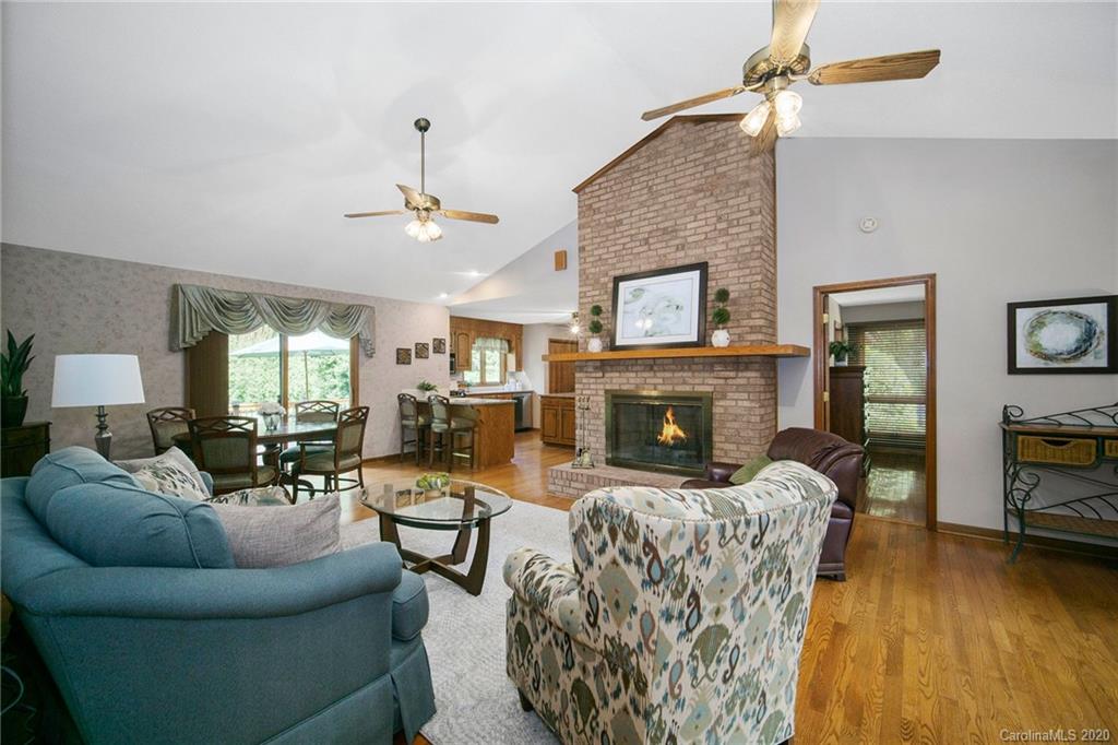 21526 Sandy Cove Road Cornelius, NC 28031 - Photo 7 of 33 Gallery Image 7