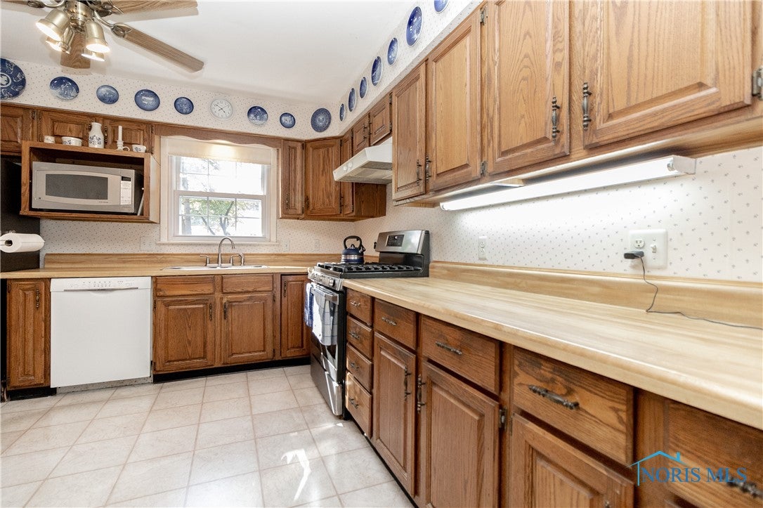 1742 Fallbrook Road Toledo, OH 43614 - Photo 15 of 44 Gallery Image 15