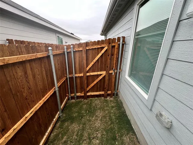 $1,950 | 9012 Red Fox Trail, McKinney, TX 75071