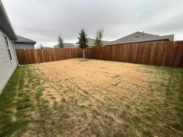 $1,950 | 9012 Red Fox Trail, McKinney, TX 75071